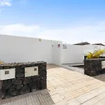 Vakantiehuis Casa El Golfo - N 6 By Escape